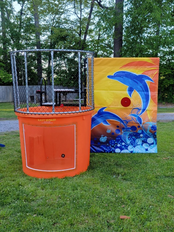 Dunk tanks