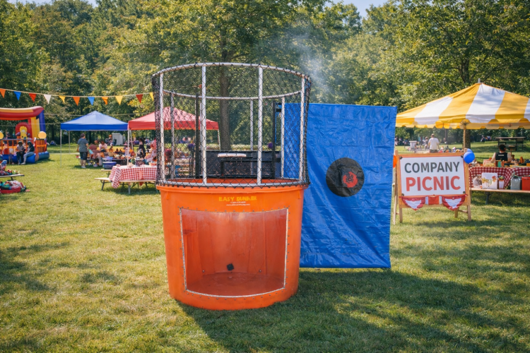 Dunk tanks
